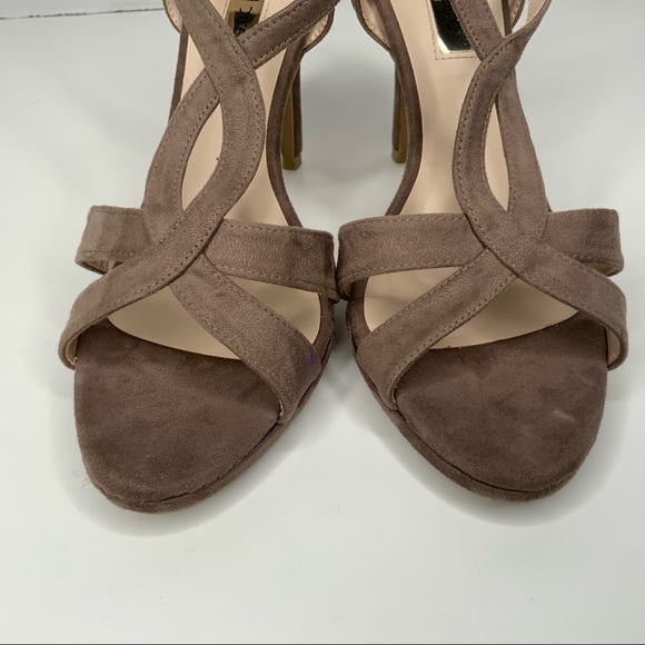 MARIE Claire suede high heels. - Picture 3 of 8